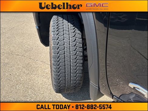 Used 2024 GMC Sierra 1500 AT4 w/ Technology Package image 21