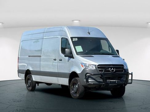 Used 2023 Mercedes-Benz Sprinter 2500 image 9