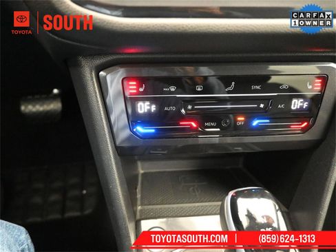 Used 2024 Volkswagen Tiguan SE image 22