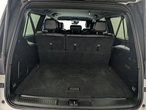 Used 2024 Jeep Wagoneer L Series II w/ Flexible Seating Group AWD/4WD image 24