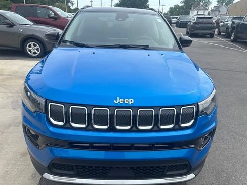 Certified 2022 Jeep Compass Limited w/ Sun and Sound Group AWD/4WD image 15