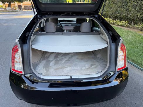 Used 2015 Toyota Prius Two w/ Preferred Accessory Package FWD image 17