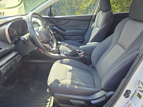 Used 2019 Subaru Crosstrek 2.0i Premium AWD/4WD image 5