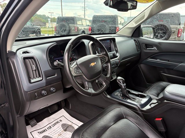 Used 2022 Chevrolet Colorado Z71 w/ Z71 Midnight Edition AWD/4WD image 3