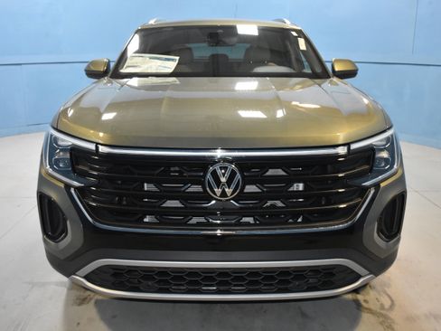 New 2026 Volkswagen Atlas Cross Sport SE image 18