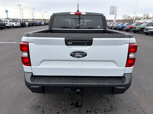 New 2026 Ford Maverick Lariat w/ Black Appearance Package image 4