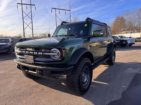 Used 2024 Ford Bronco Outer Banks image 4