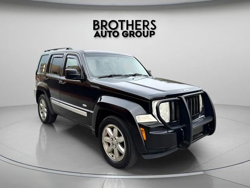 Used 2012 Jeep Liberty Sport AWD/4WD image 3