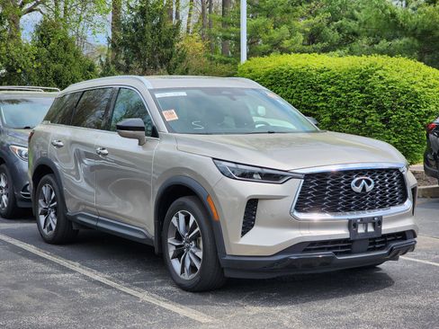 Certified 2023 INFINITI QX60 Luxe w/ Cargo Package AWD/4WD image 2