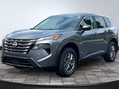 Used 2025 Nissan Rogue S FWD image 1