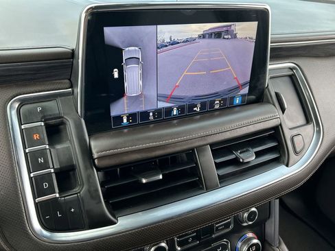 Used 2021 GMC Yukon SLT w/ Rear Media and Nav Package image 15