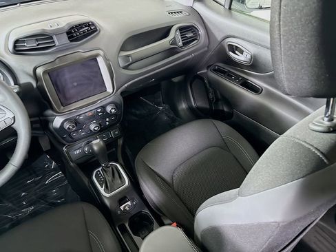 Used 2023 Jeep Renegade Altitude AWD/4WD image 26