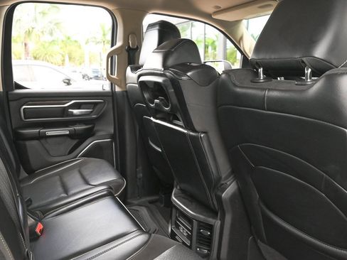 Used 2019 RAM 1500 Laramie image 14