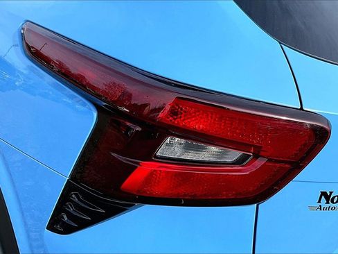 Used 2024 Chevrolet Trax RS w/ Driver Confidence Package image 30