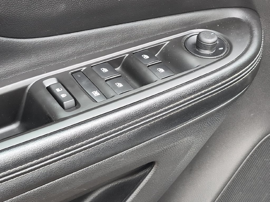 Used 2018 Buick Encore Preferred AWD/4WD image 14
