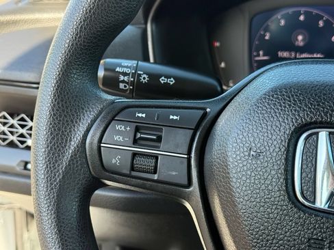 Used 2025 Honda Accord SE image 17