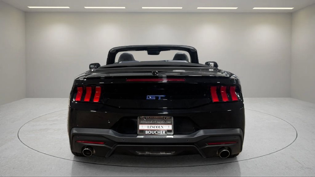 Used 2025 Ford Mustang GT Premium RWD image 4