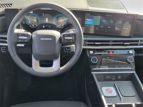 New 2026 Hyundai Santa Fe SE image 4