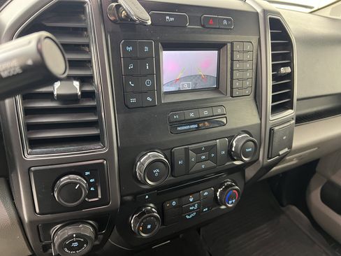 Used 2018 Ford F150 XLT w/ Trailer Tow Package image 27