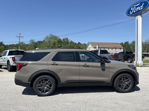 New 2026 Ford Explorer ST w/ Sun And Sound Package AWD/4WD image 6