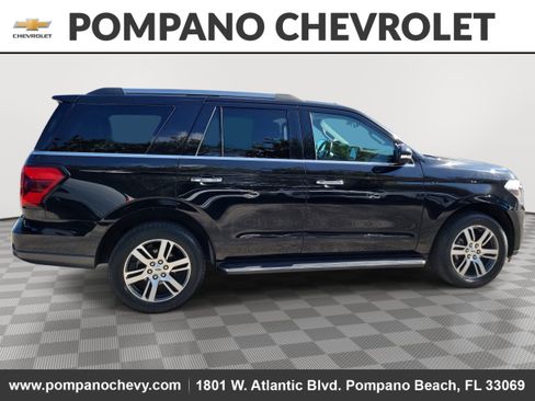 Used 2023 Ford Expedition Limited image 2
