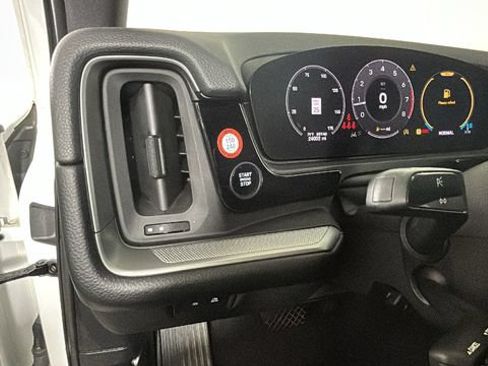 Used 2024 Porsche Cayenne AWD/4WD image 20