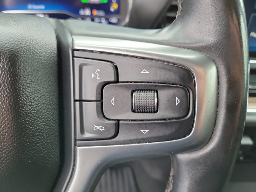 Used 2025 Chevrolet Silverado 1500 LT AWD/4WD image 24