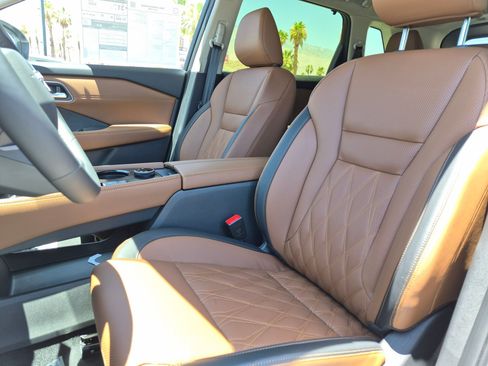 New 2026 Nissan Rogue Platinum AWD/4WD image 13