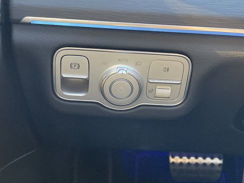 Certified 2025 Mercedes-Benz GLS 450 4MATIC image 25