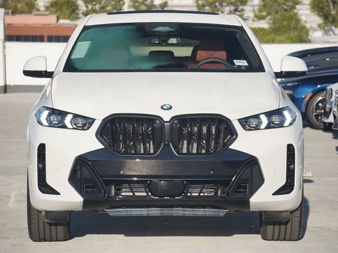 Used 2026 BMW X6 xDrive40i w/ Climate Comfort Package AWD/4WD image 2