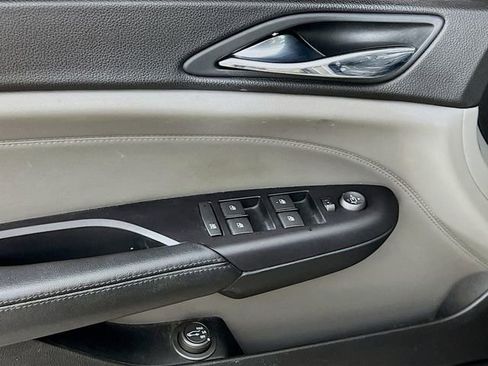 Used 2011 Cadillac SRX Performance image 9