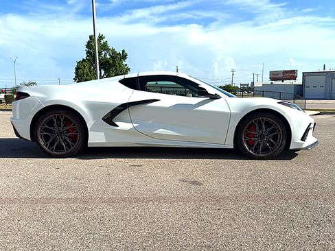 Used 2026 Chevrolet Corvette Stingray Coupe w/ Battery Protection Package RWD image 5
