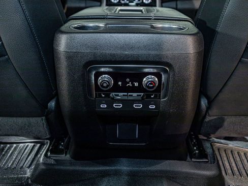 Used 2024 GMC Yukon Denali w/ Denali Reserve Package AWD/4WD image 23