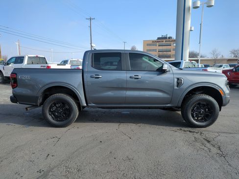 Used 2025 Ford Ranger Lariat w/ FX4 Off-Road Package image 2