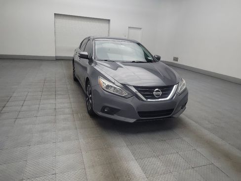 Used 2018 Nissan Altima 2.5 SL FWD image 13