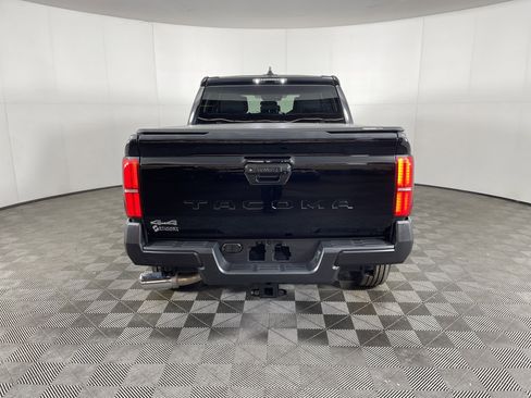 Used 2024 Toyota Tacoma SR image 4