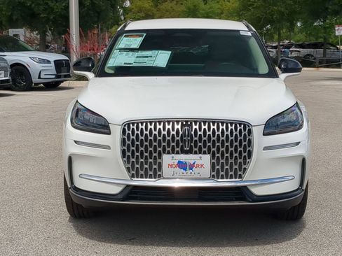 New 2026 Lincoln Corsair Premiere FWD image 8