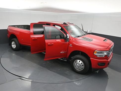 Used 2023 RAM 3500 Laramie AWD/4WD image 60