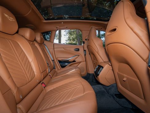 Used 2023 Aston Martin DBX 707 image 17