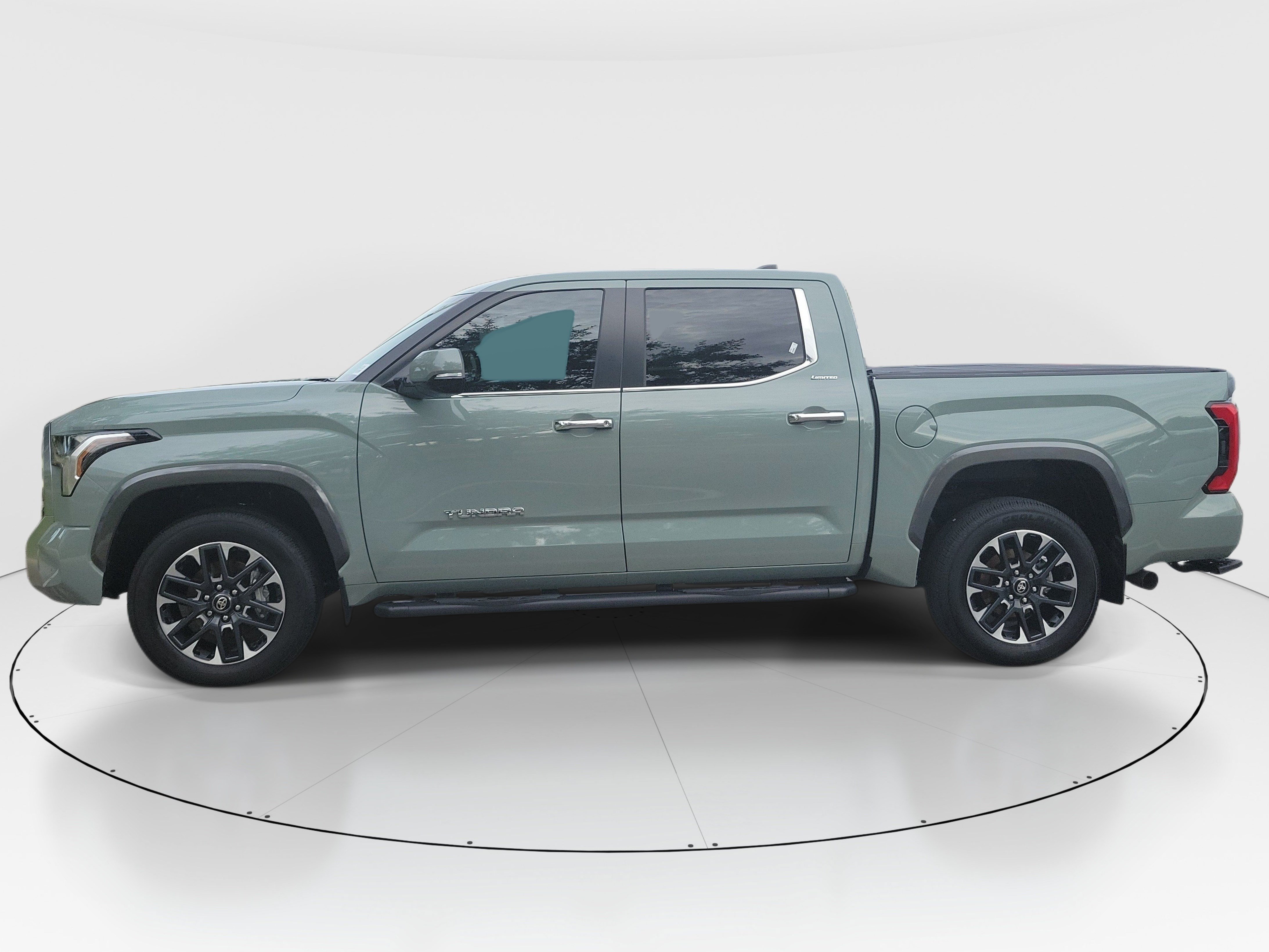 Certified 2025 Toyota Tundra Limited AWD/4WD image 4