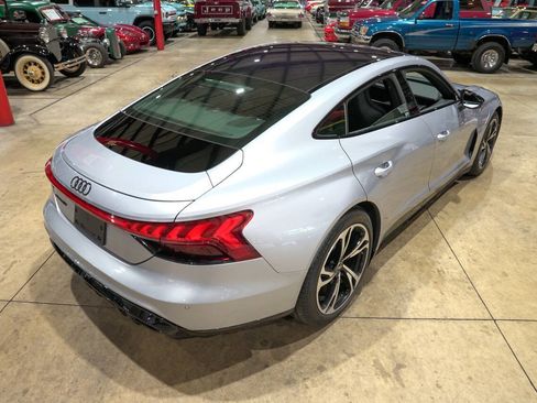 Used 2022 Audi e-tron GT Premium Plus w/ Performance Package AWD/4WD image 17
