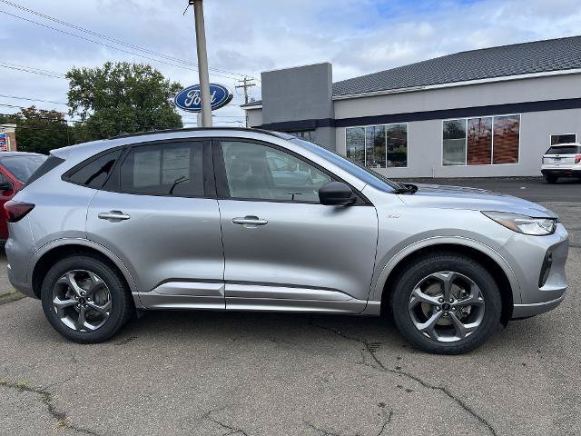 Certified 2023 Ford Escape ST-Line w/ Tech Pack #1 AWD/4WD image 2