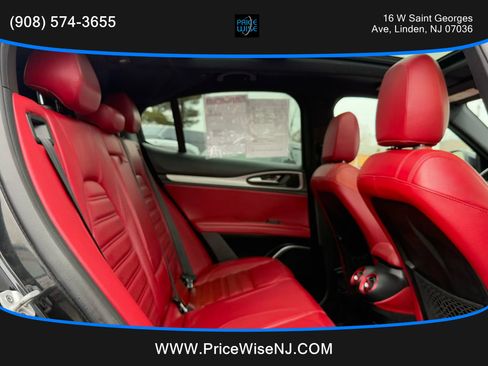 Used 2018 Alfa Romeo Stelvio Ti Sport image 25
