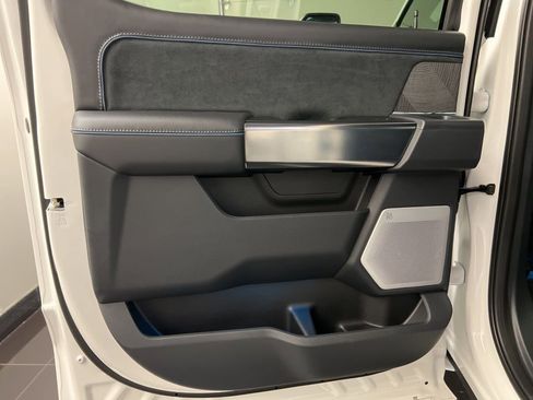 New 2025 Ford F250 Platinum image 38