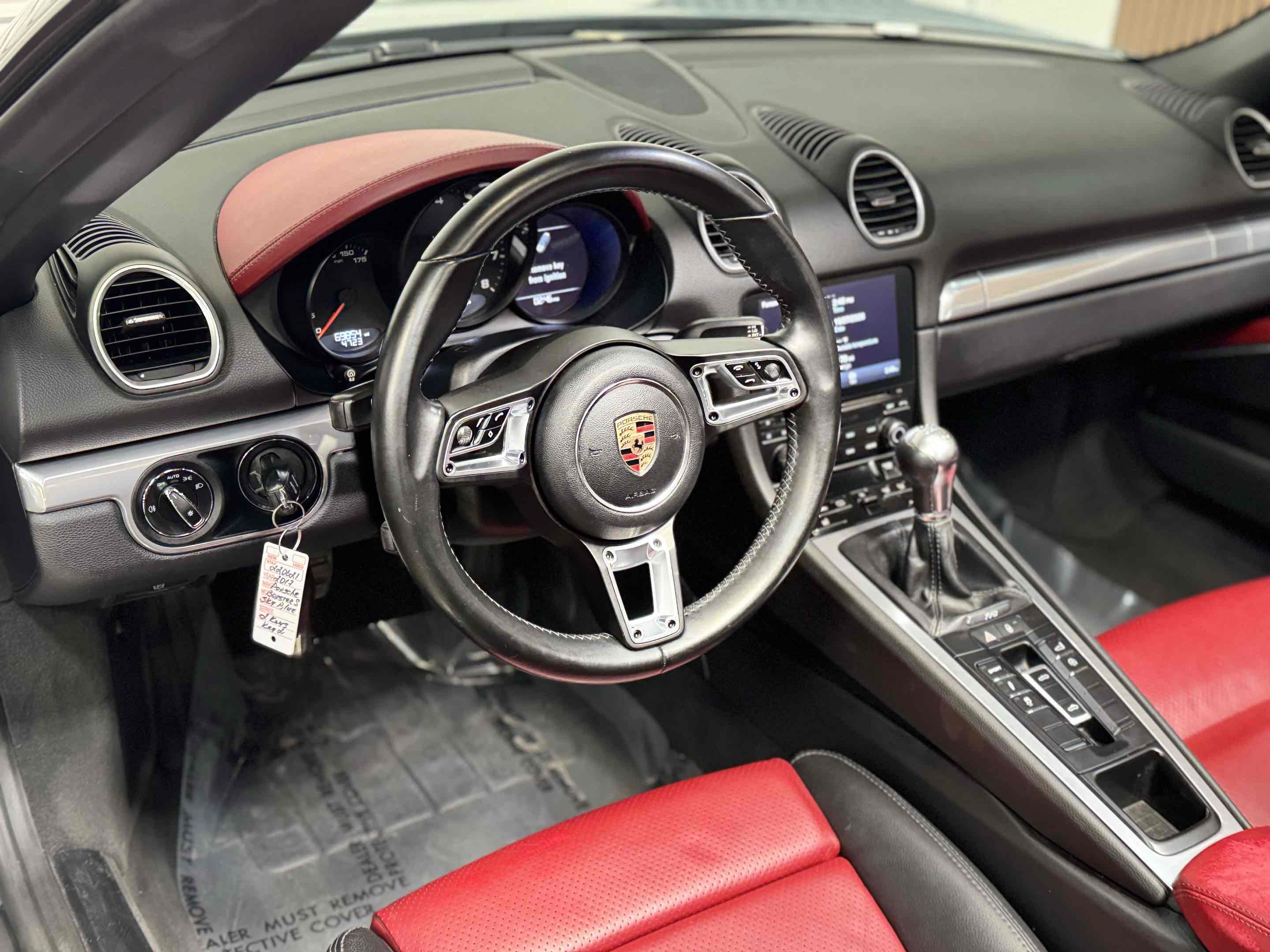 Used 2017 Porsche 718 Boxster RWD image 96