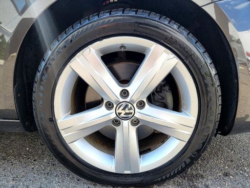 Used 2012 Volkswagen Eos Lux image 24