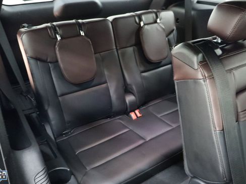 Certified 2023 Ford Explorer Platinum w/ Technology Package image 29