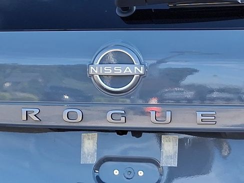 Used 2026 Nissan Rogue SV image 12