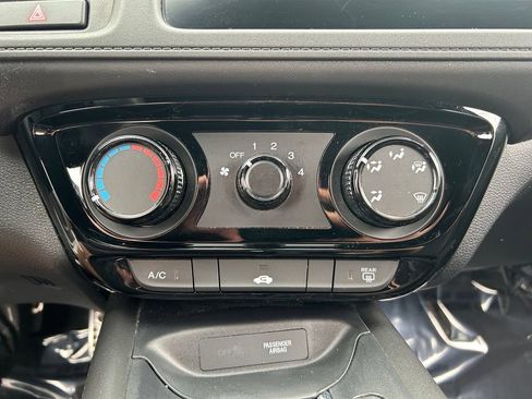 Used 2022 Honda HR-V Sport image 15