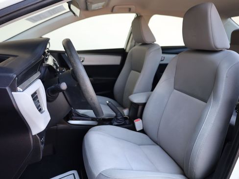 Used 2014 Toyota Corolla LE FWD image 19